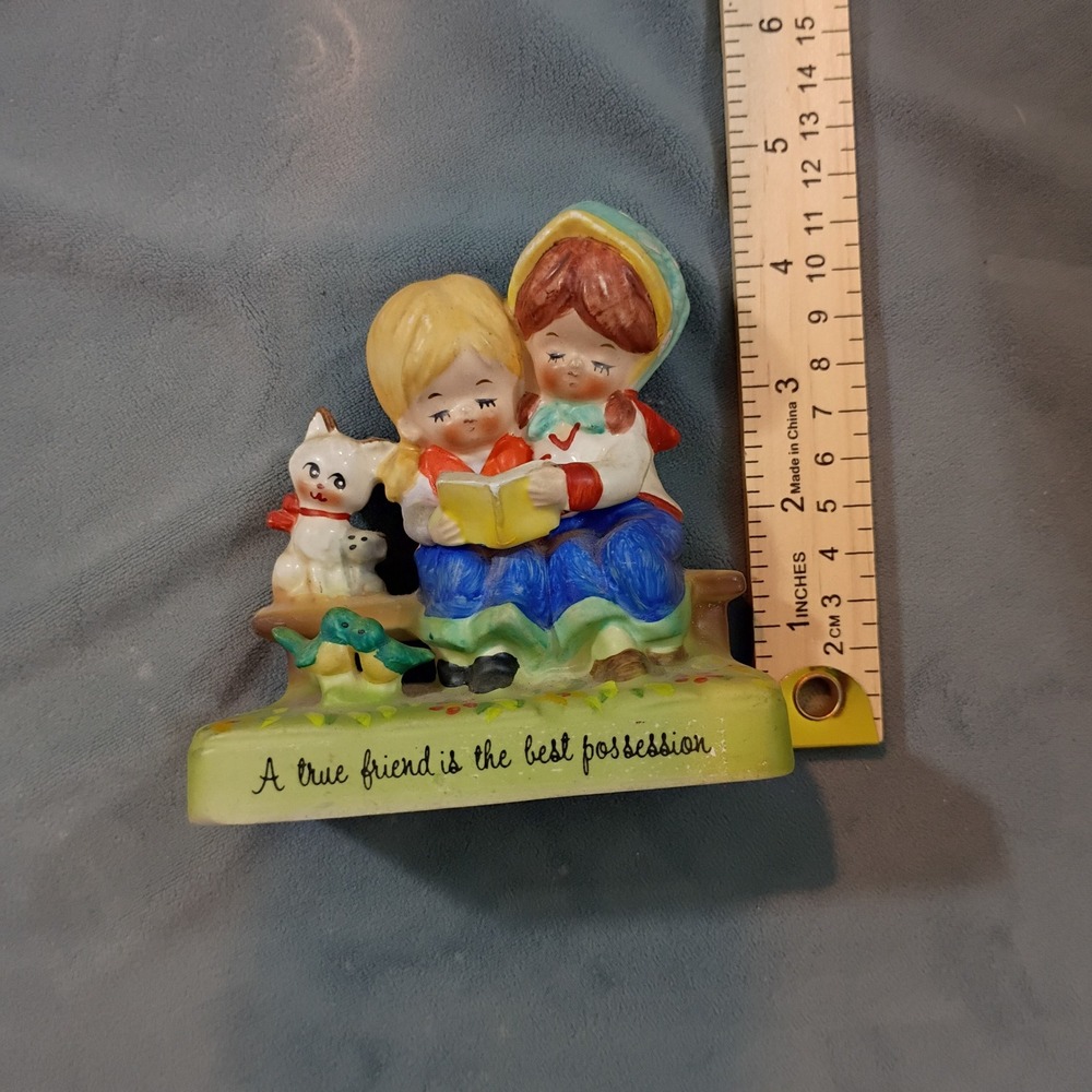 Vintage Gigi World Wide Arts Ceramic Figurine Friends Reading 1972 MCMIXXII